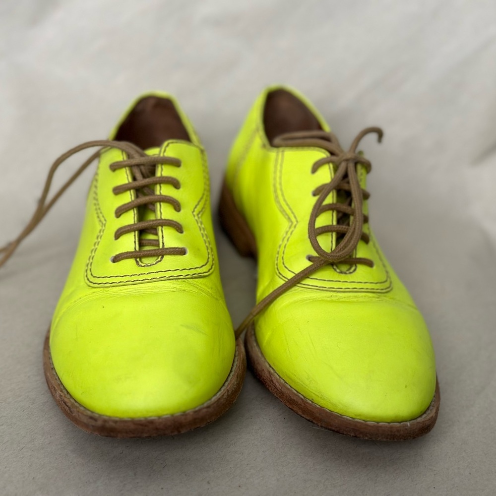 MARC JACOBS SIZE 6